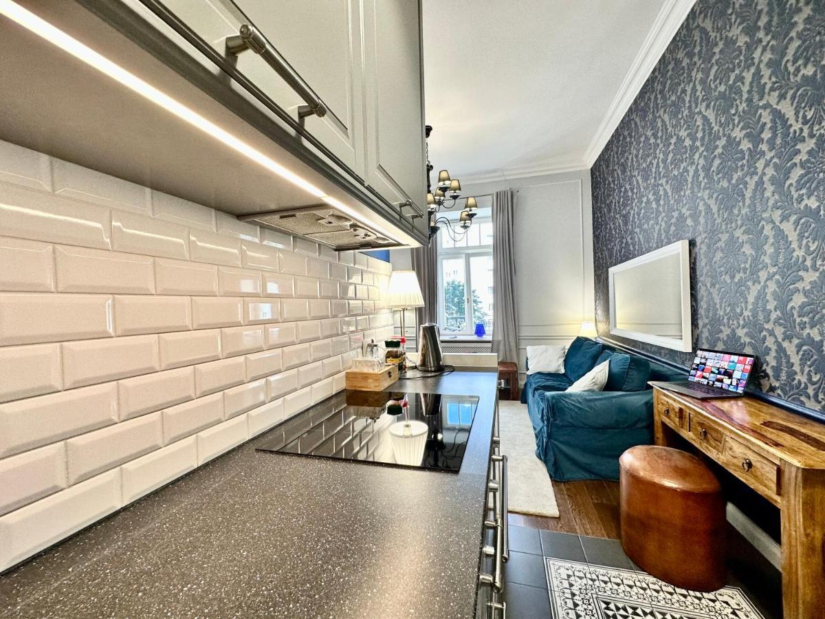 Ferienwohnung Decor Metro Wifi 300 Mbs 65Tv Netflix Hbo Warschau Exterior foto